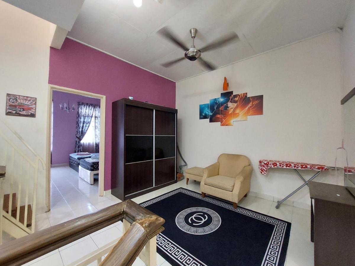 E&A Homestay Klia/ Sepang/ Nilai Eksteriør billede