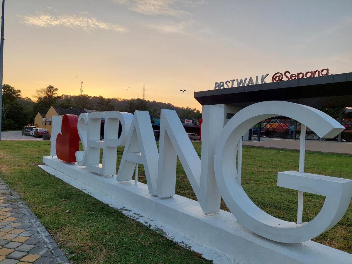 E&A Homestay Klia/ Sepang/ Nilai Eksteriør billede