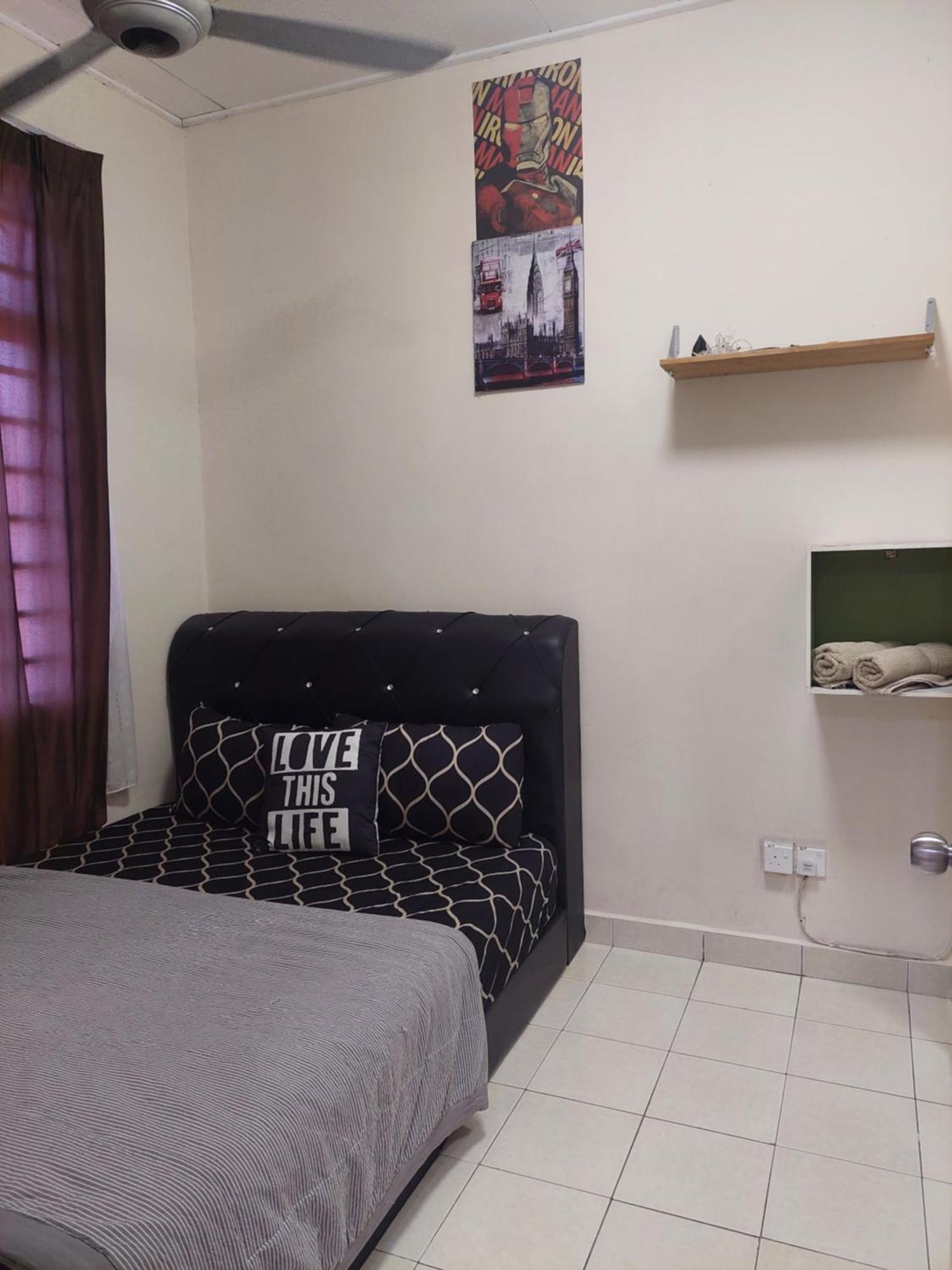 E&A Homestay Klia/ Sepang/ Nilai Eksteriør billede