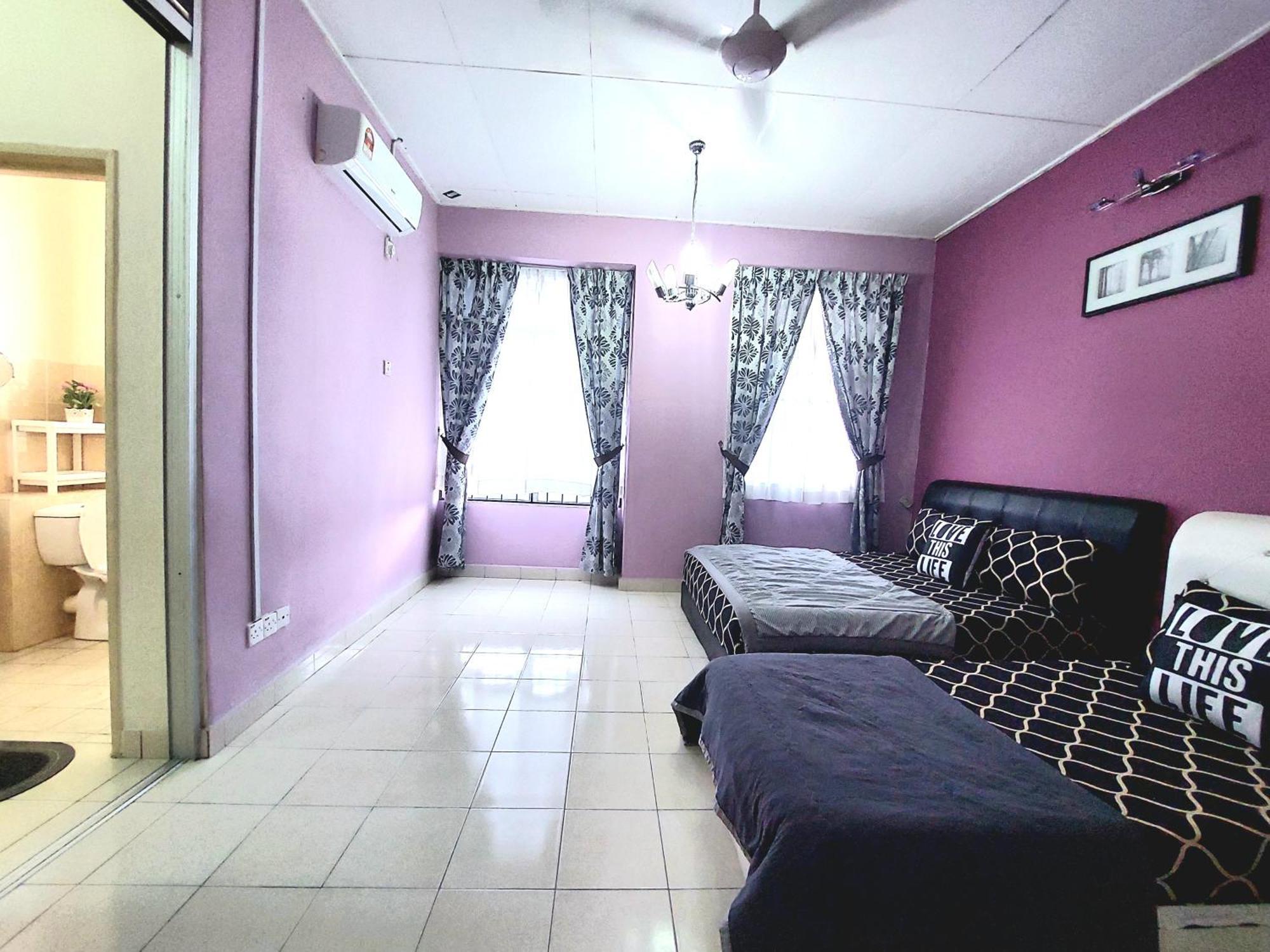 E&A Homestay Klia/ Sepang/ Nilai Eksteriør billede