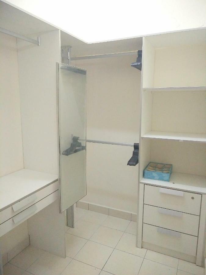 E&A Homestay Klia/ Sepang/ Nilai Eksteriør billede