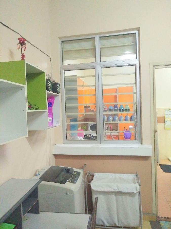 E&A Homestay Klia/ Sepang/ Nilai Eksteriør billede