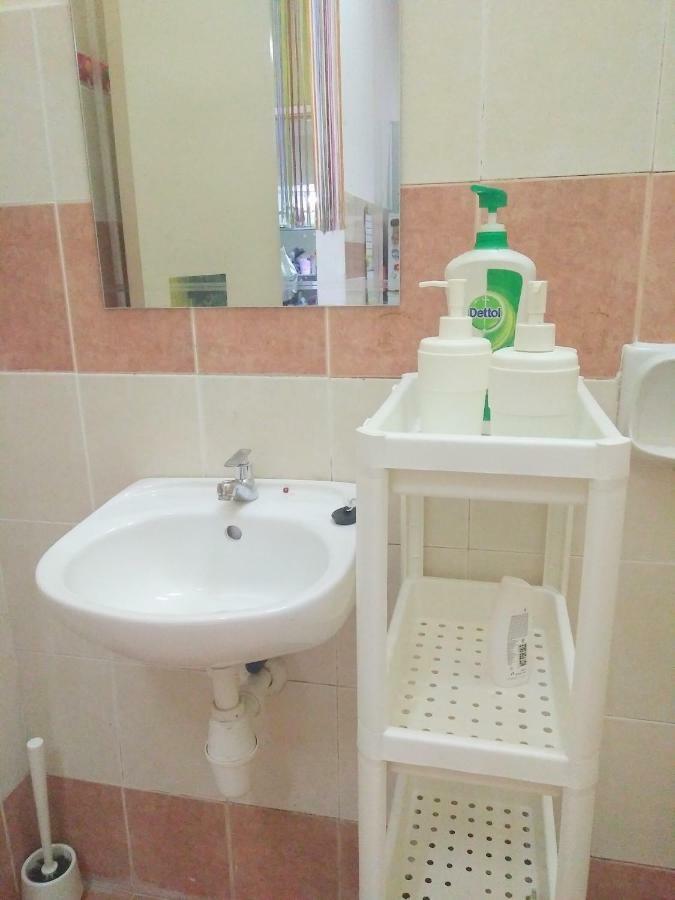 E&A Homestay Klia/ Sepang/ Nilai Eksteriør billede